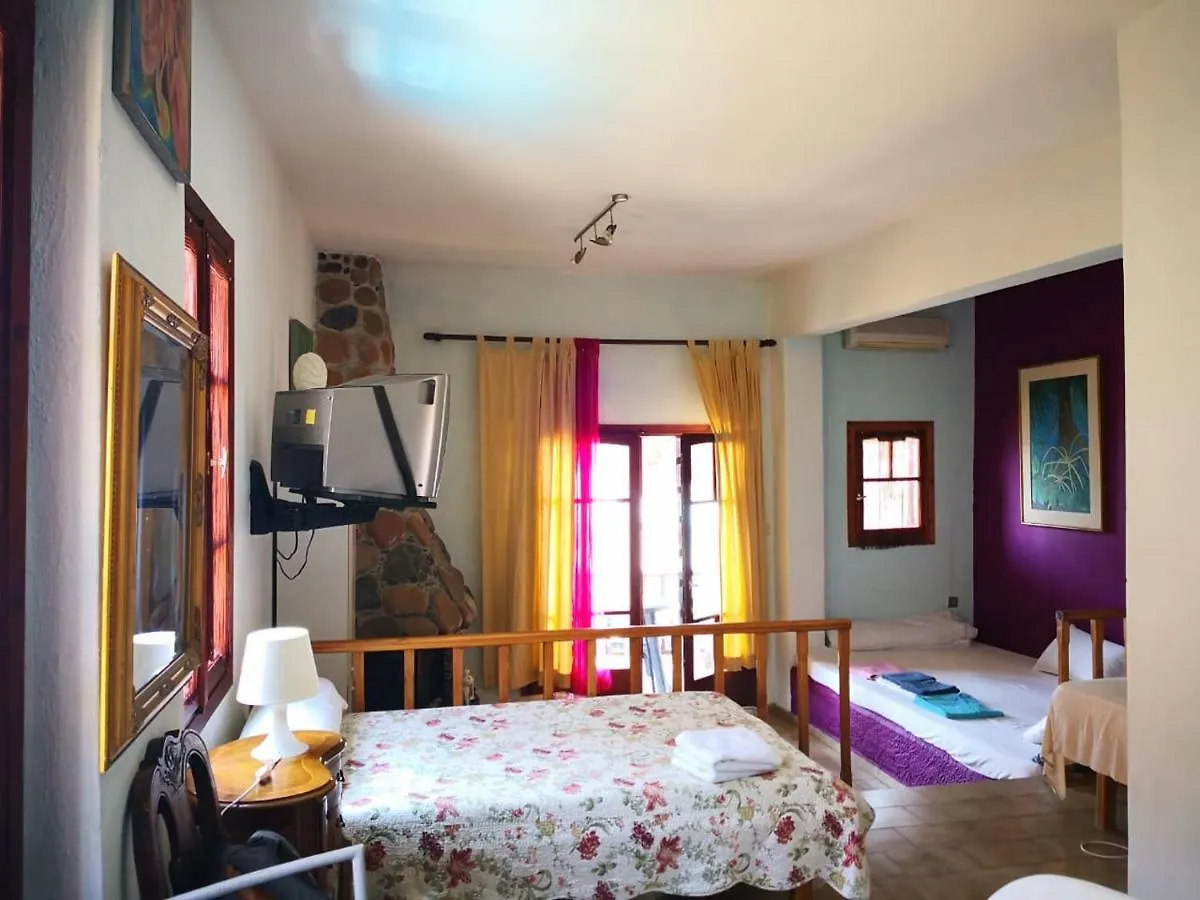 Apartment Traditional Guest House Agia Paraskevi